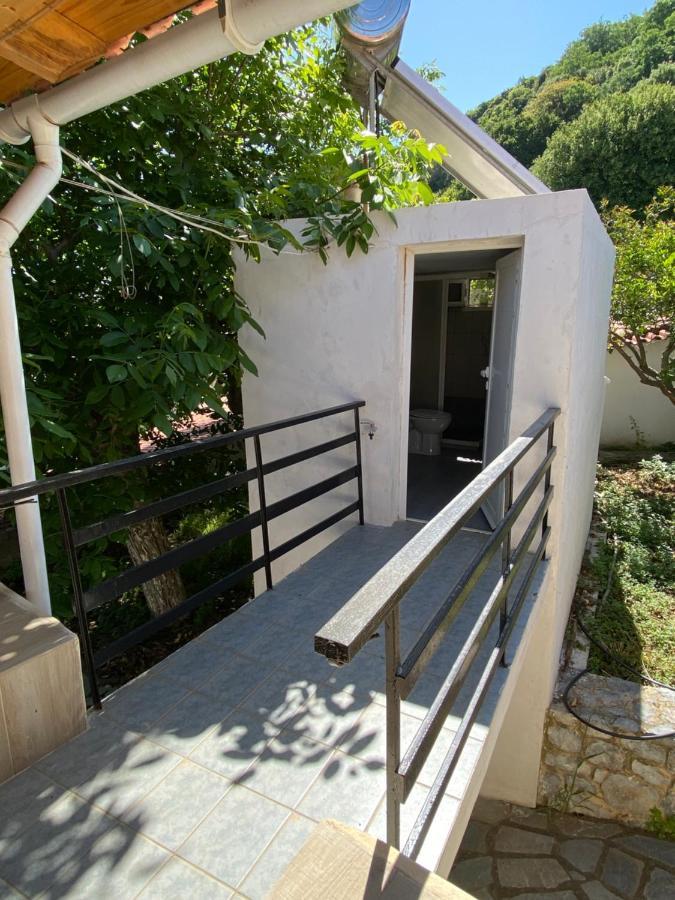 Вилла Barbajonn'S Stone House Монемвазия Экстерьер фото